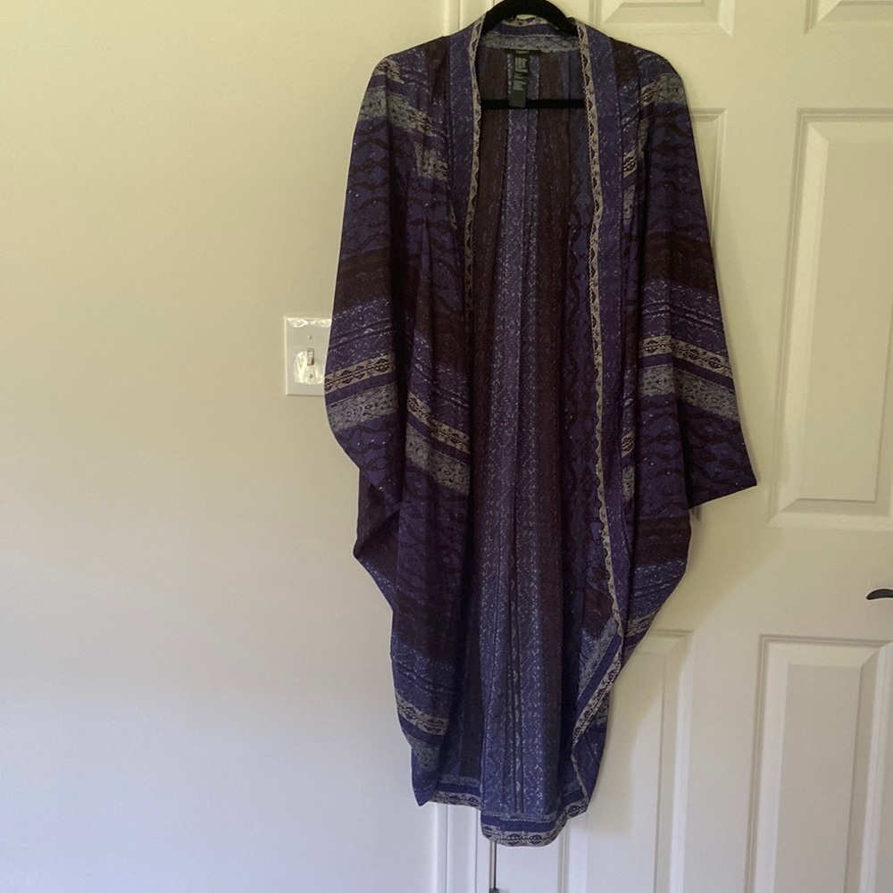 NWOT: FOREVER 21 CAPE